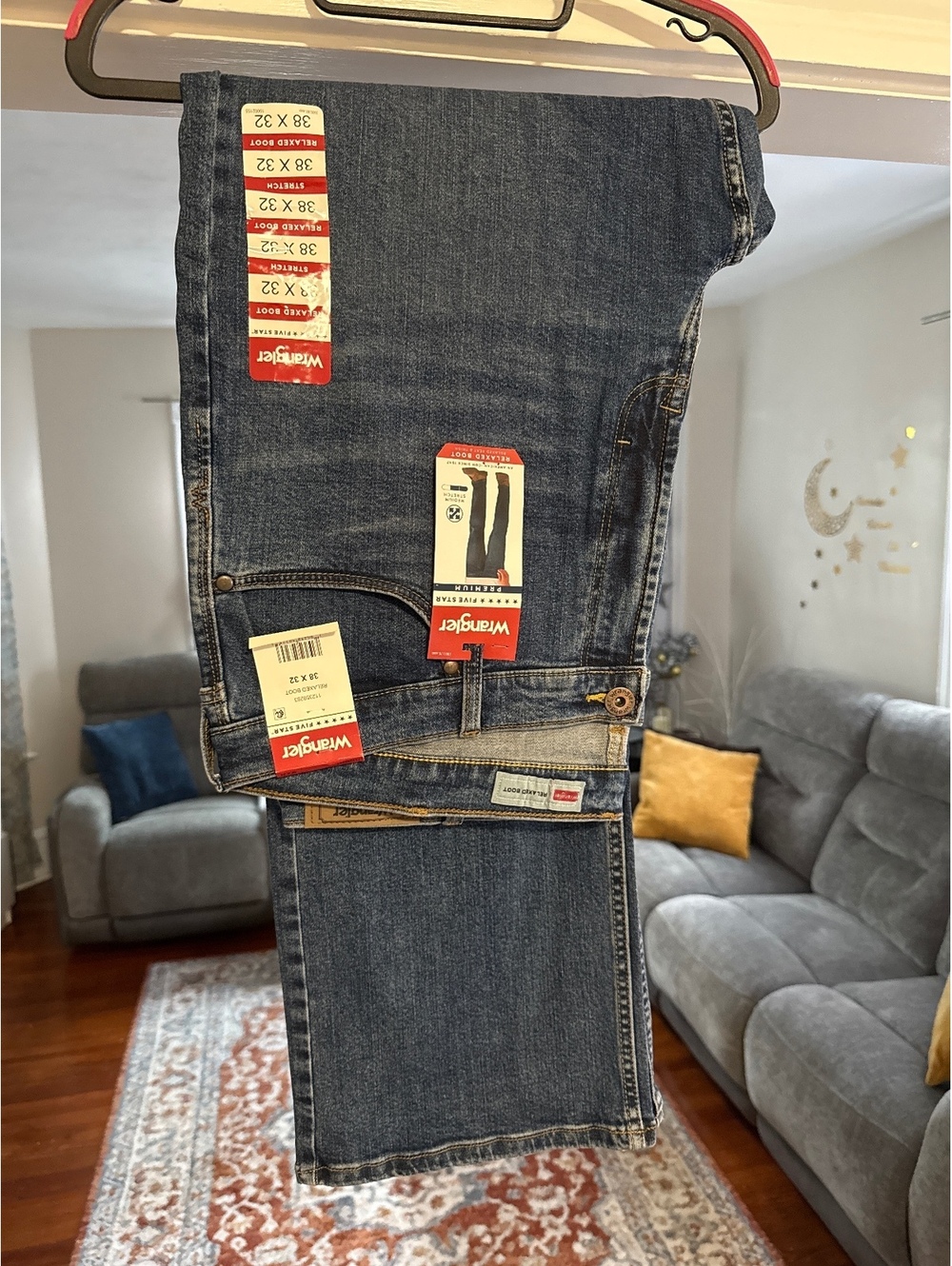 Wrangler Men's Classic Fit / Relaxed Boot Blue Denim - Size 38x32 New with Tags